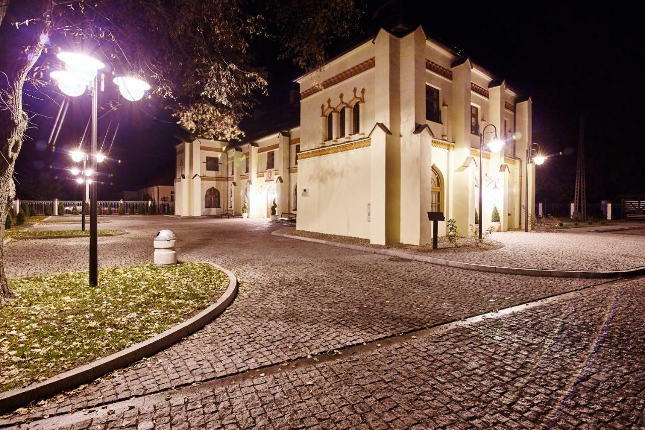 Centrum Obslugi Turysty Kordegarda Raczki  Extérieur photo