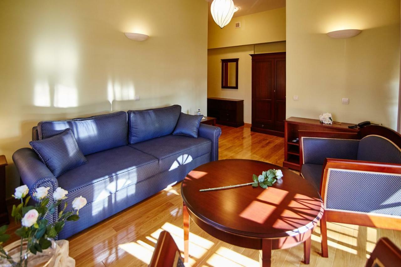 Centrum Obslugi Turysty Kordegarda Raczki  Extérieur photo