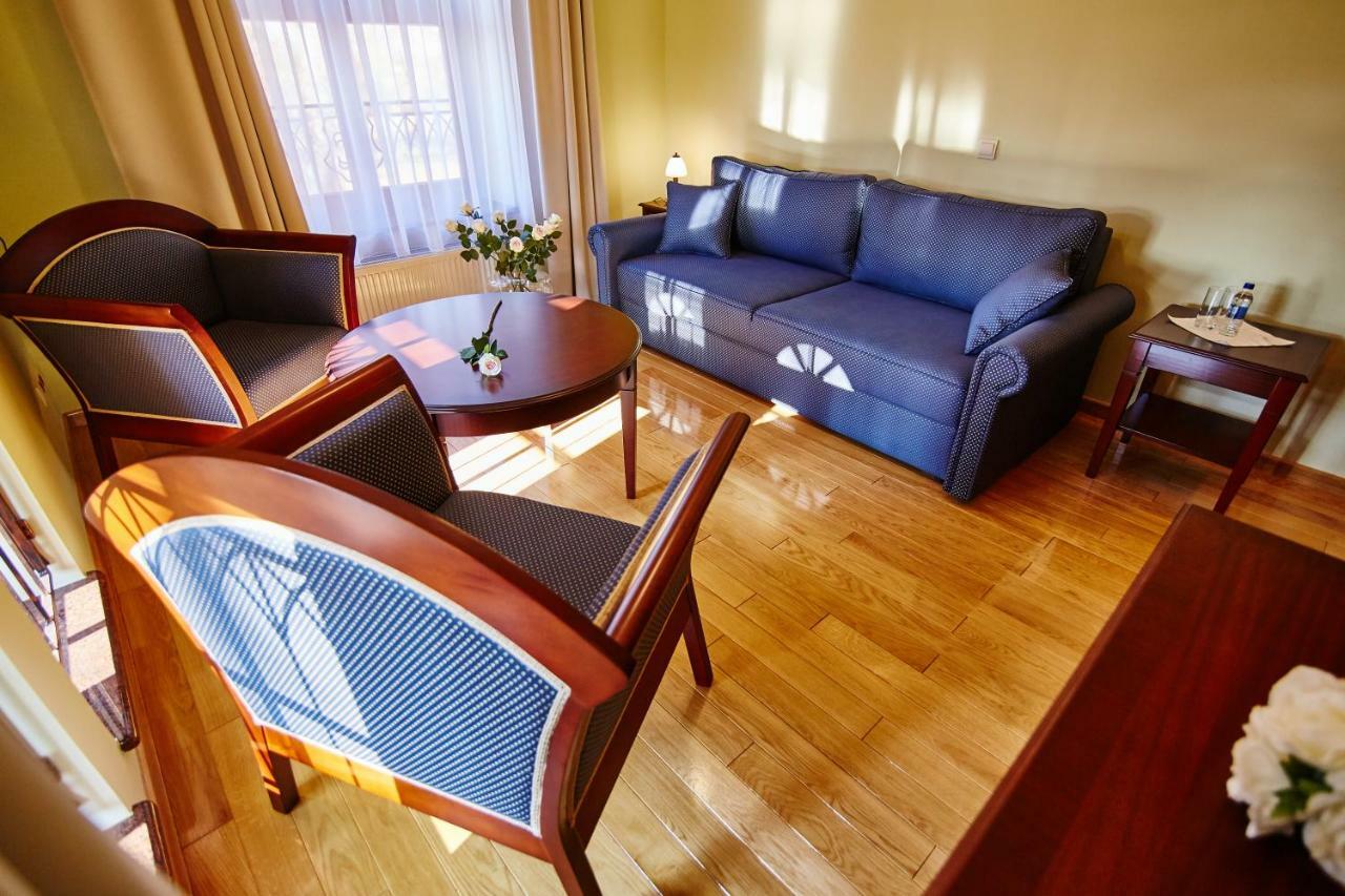 Centrum Obslugi Turysty Kordegarda Raczki  Extérieur photo